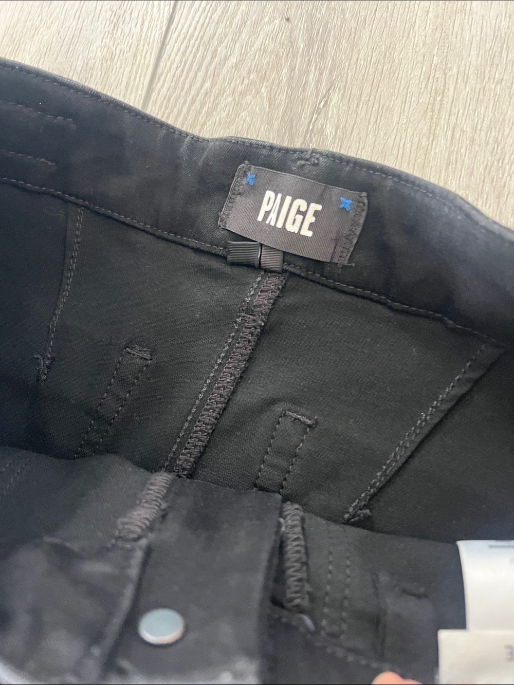PAIGE anthropologie Black coated Jogger Jeans size 24 - Picture 5 of 11